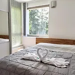 Tiché Anenské S Hotelovým Servisem, S Bohatou Snídaní Na V Ceně Pobytu A Osobním Asistentem Na Místě - By Relax Apartamento