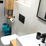 Tiché Anenské S Hotelovým Servisem, S Bohatou Snídaní Na V Ceně Pobytu A Osobním Asistentem Na Místě - By Relax Apartamento *
