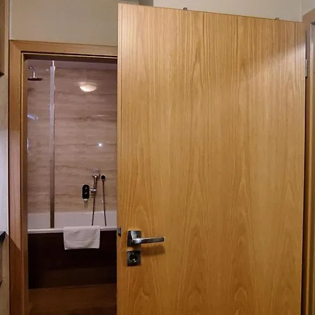 Tiché Anenské S Hotelovým Servisem, S Bohatou Snídaní Na V Ceně Pobytu A Osobním Asistentem Na Místě - By Relax Apartamento *