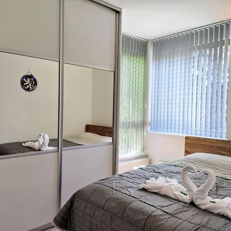 Horsky Rodinny Apartman: Mountain Family Retreat With Wellness & Terrace Apartment *