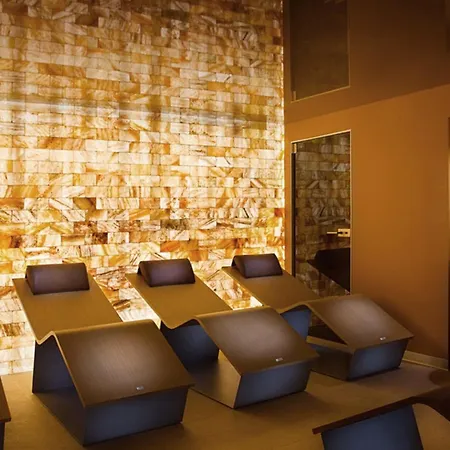 Horsky Rodinny Apartman: Mountain Family Retreat With Wellness & Terrace Harrachov