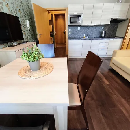 Tiché Anenské S Hotelovým Servisem, S Bohatou Snídaní Na V Ceně Pobytu A Osobním Asistentem Na Místě - By Relax Apartamento *